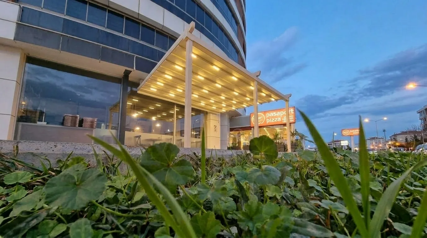 Ticari alanda pergola tente uygulaması, proje görünümü 2